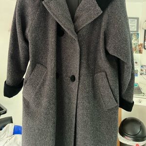 100% wool coat W/ soft black velvet inside hood and around neck. WARM and classy